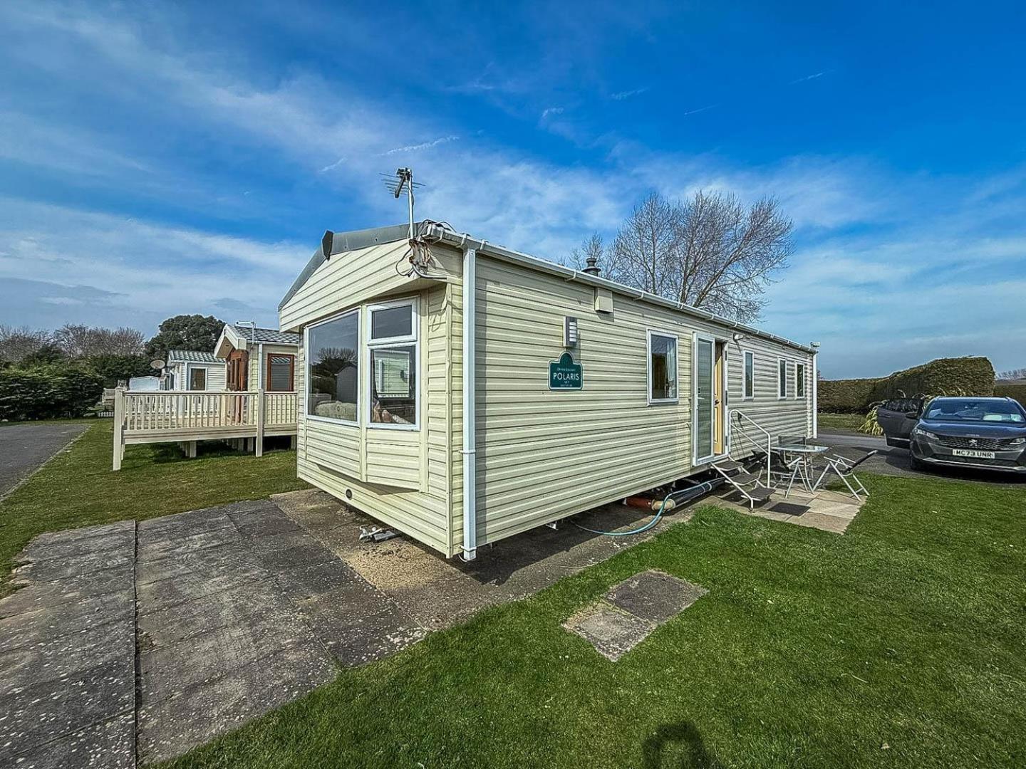 Spacious 8 Berth Caravan At Southview Holiday Park Near Skegness Ref 33018Ml Exterior photo
